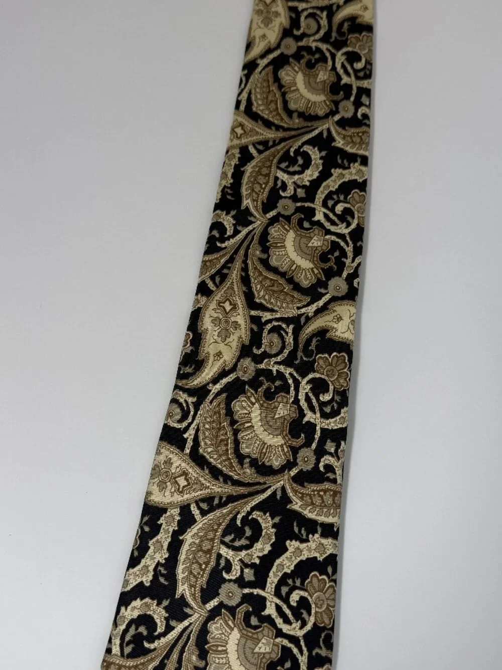 Vintage Kuppenheimer Tie Italian Silk Made USA Paisley Black Gold Tan Baroque